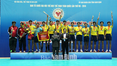 Kết thúc thi đấu môn Cử tạ, Bóng chuyền