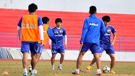 Vòng 4 V-League 2015: "Cơn sốt" Lạch Tray, thành Vinh đón "bão"