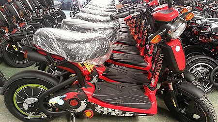 Xe máy điện phải đăng ký, nộp lệ phí trước bạ từ 1-7-2015