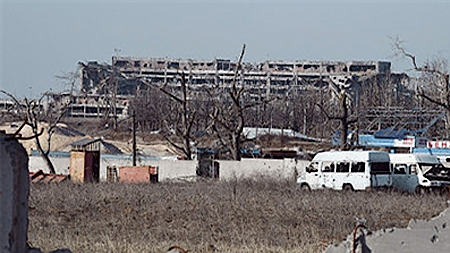 Sân bay quốc tế Donetsk bị pháo kích dữ dội