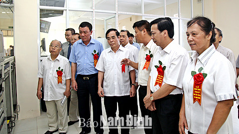 Khánh thành tháp ăng-ten cao 160m và máy phát sóng số mặt đất tại Nam Định