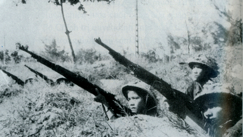 Nâng cao sức chiến đấu của Đảng bộ, tích cực thúc đẩy quan hệ sản xuất mới - (Kỳ 9)