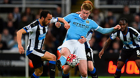 Hòa Newcastle, Man City lỡ cơ hội bứt phá