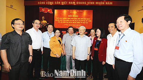 Chăm lo lợi ích, hạnh phúc của nhân dân, thật sự tôn trọng và phát huy quyền làm chủ của nhân dân