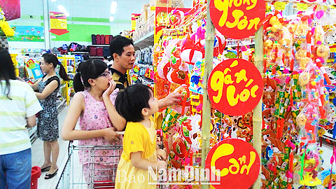 Nhộn nhịp thị trường Tết Trung thu