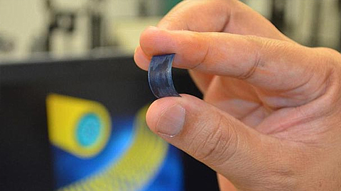 Tìm ra cách chế "siêu pin" sạc vài giây, dùng cả tuần