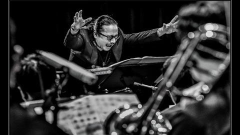 Triển lãm ảnh 30 năm đồng hành cùng đất nước đổi mới