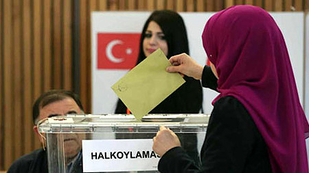 Thổ Nhĩ Kỳ khởi động trưng cầu ý dân về sửa đổi Hiến pháp