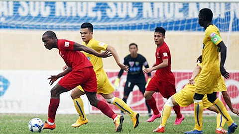 Nhìn lại vòng 20 V-League 2017: FLC Thanh Hóa vững ngôi đầu, Hà Nội và Quảng Nam áp sát phía sau