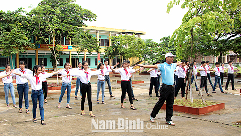 Giáo dục thể chất cho học sinh ở Trường Trung học cơ sở Liên Bảo