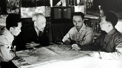 Những năm tháng làm việc bên anh Trường Chinh (kỳ 8)