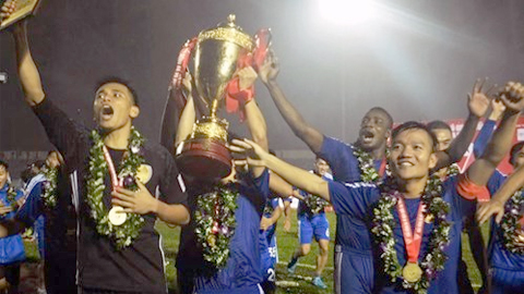 Chuyên nghiệp... nửa vời