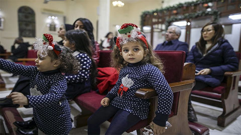 Kêu gọi hòa bình, hòa giải dân tộc