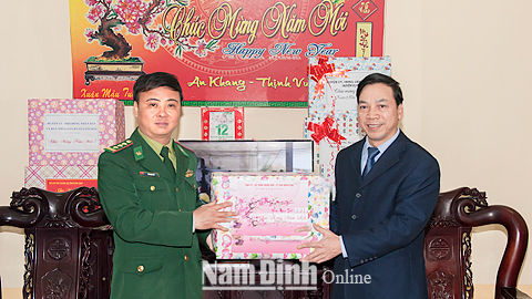 Đồng chí Trần Văn Chung Phó Bí thư Thường trực Tỉnh ủy, Chủ tịch HĐND tỉnh thăm, chúc Tết tại huyện Hải Hậu