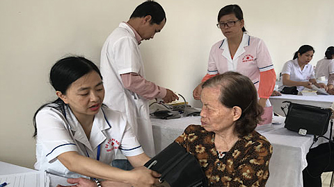 Nắng nóng, gia tăng nguy cơ mắc bệnh ở người cao tuổi