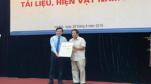 Bảo tàng Hồ Chí Minh tiếp nhận hơn 80 tài liệu, hiện vật quý