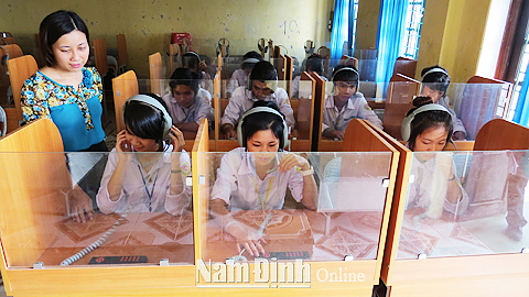 Sơ kết 3 năm thực hiện Đề án thí điểm tăng cường giảng dạy tiếng Anh trong các trường phổ thông