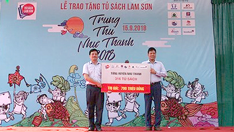 Thanh Hóa: Tặng hơn 300 tủ sách cho học sinh dịp Tết Trung thu