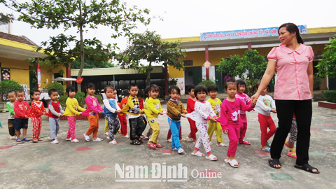 Nâng cao chất lượng chăm sóc, giáo dục trẻ mầm non