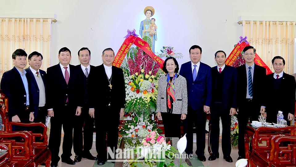 Đồng chí Trưởng Ban Dân vận Trung ương chúc mừng Giáo phận Bùi Chu nhân lễ Noel