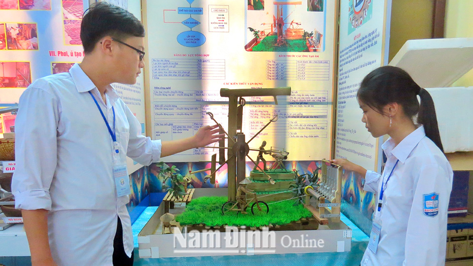 Khơi dậy niềm đam mê nghiên cứu khoa học trong học sinh phổ thông