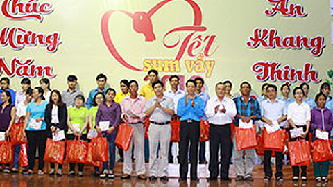 Liên đoàn Lao động huyện Vụ Bản tổ chức "Tết sum vầy năm 2019"