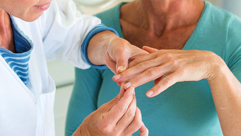 Bệnh vẩy nến dễ tái phát vào mùa khô lạnh