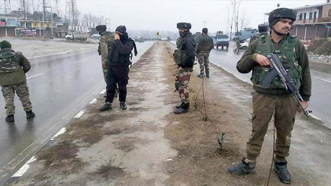 Kêu gọi Ấn Độ và Pa-ki-xtan giảm căng thẳng