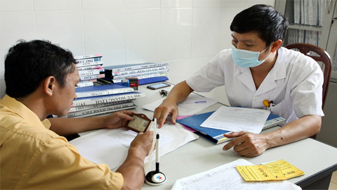 Tổ chức sự kiện "Những bệnh nhân đầu tiên điều trị HIV/AIDS bằng thuốc ARV từ quỹ bảo hiểm y tế"