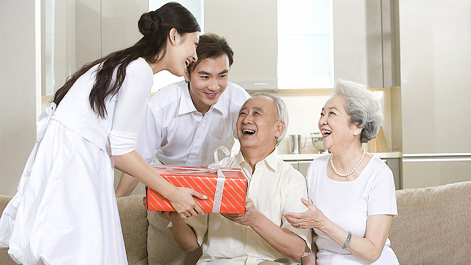 Dâu hiền con gái (!)