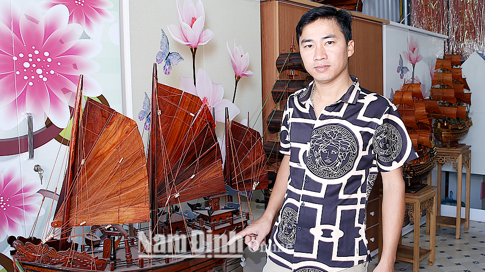 Lập nghiệp từ nghề sản xuất đồ gỗ mỹ nghệ