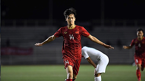 Hoàng Đức ghi bàn siêu phẩm giúp Việt Nam thắng Indonesia