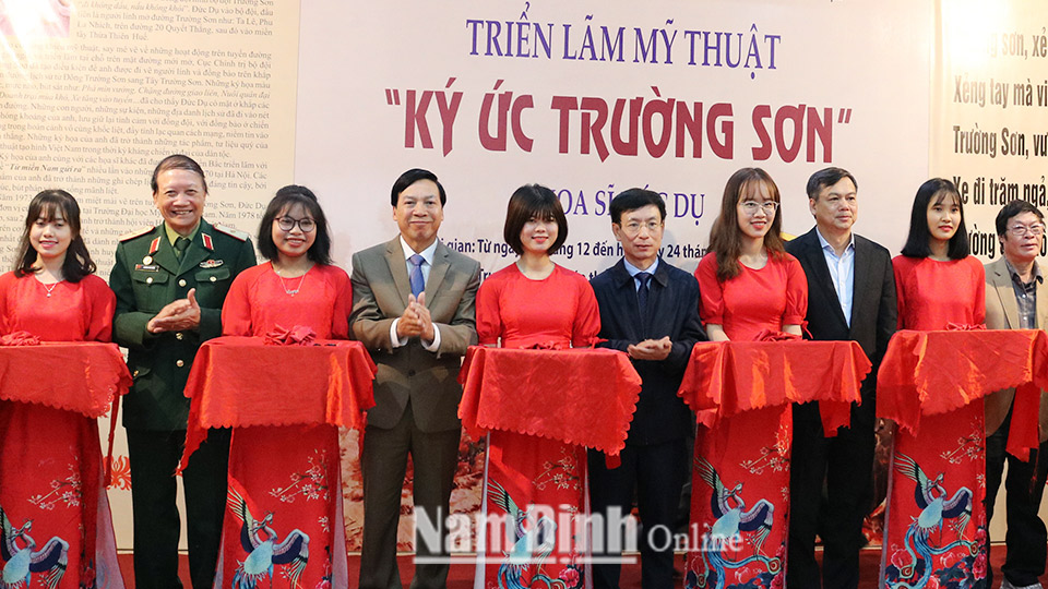 Triển lãm mỹ thuật "Ký ức Trường Sơn"