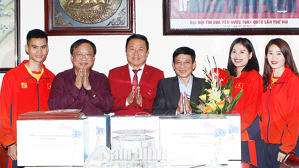 Báo Nam Định, Công ty Cổ phần Dệt may Sơn Nam gặp mặt trao thưởng cho các vận động viên điền kinh đoạt thành tích cao tại SEA Games 30