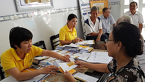 Hà Nội: Chi trả trợ cấp bảo hiểm xã hội dịp Tết