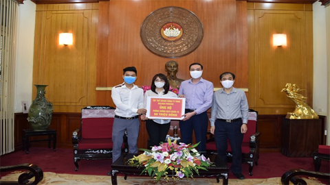 Tích cực tham gia ủng hộ phòng, chống dịch Covid-19