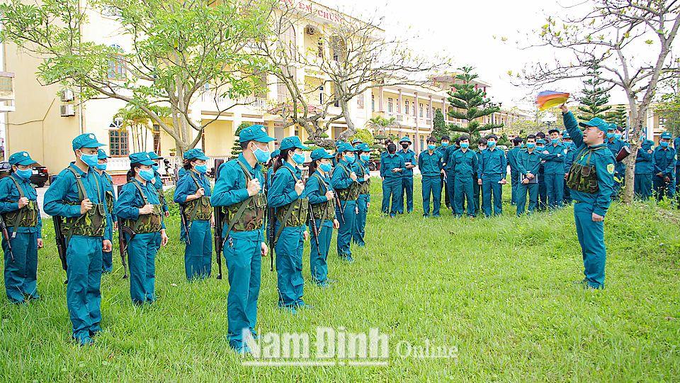 Xây dựng lực lượng vũ trang tỉnh vững mạnh toàn diện