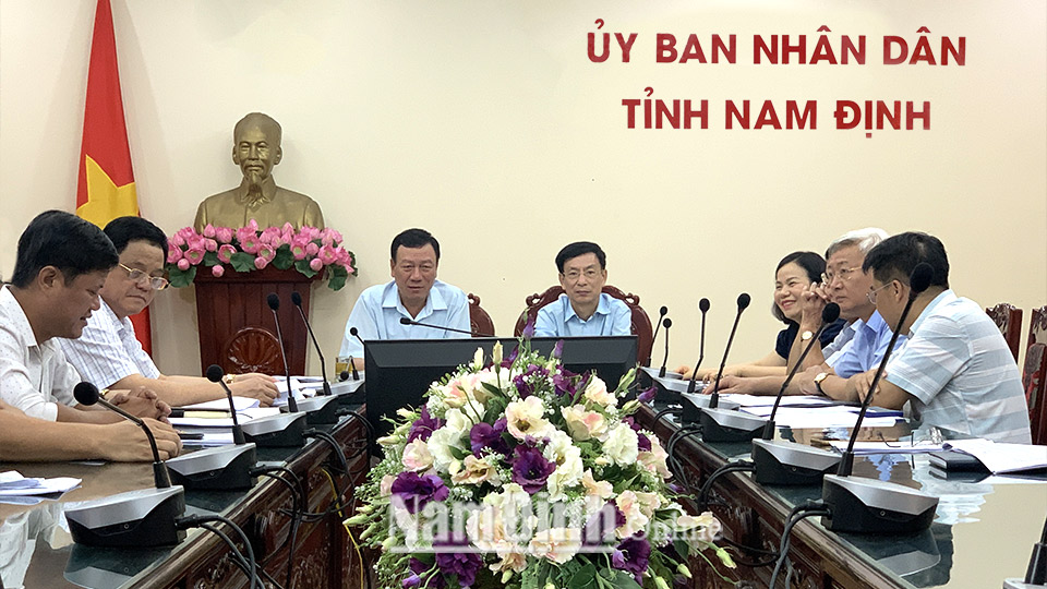 Thủ tướng chủ trì họp trực tuyến với các địa phương về thúc đẩy giải ngân vốn đầu tư công