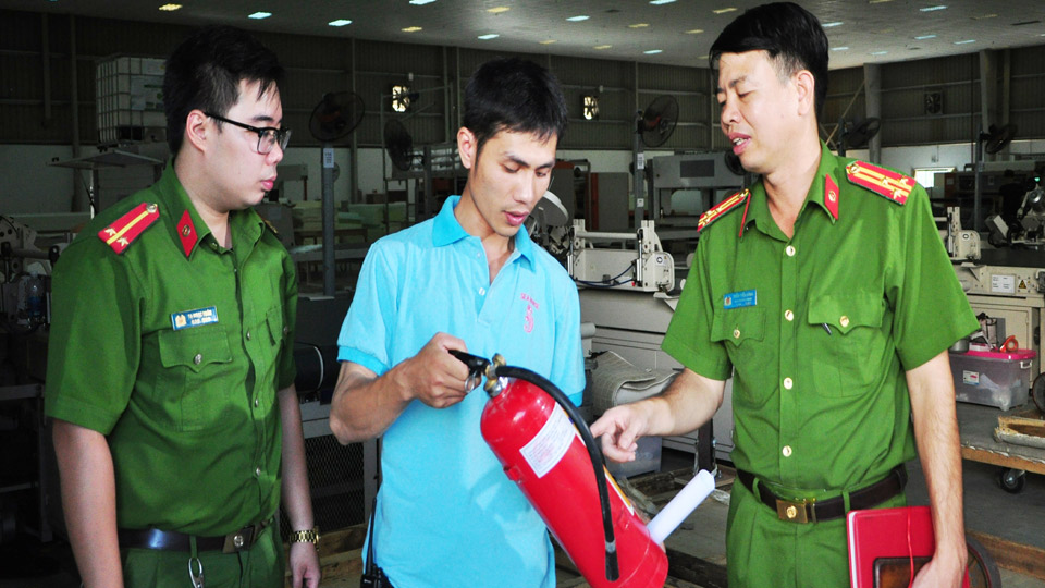 Sơ kết 3 năm thực hiện quy chế phối hợp bảo đảm an toàn phòng cháy và chữa cháy trong hoạt động sử dụng chung hệ thống cột điện