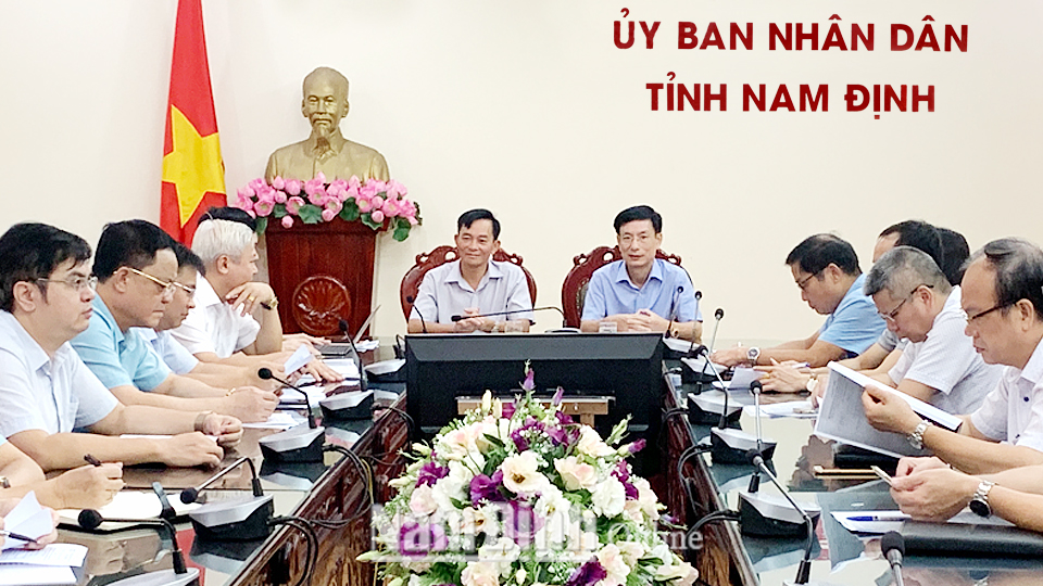 Thủ tướng Chính phủ chủ trì Hội nghị trực tuyến toàn quốc về giải ngân vốn đầu tư công