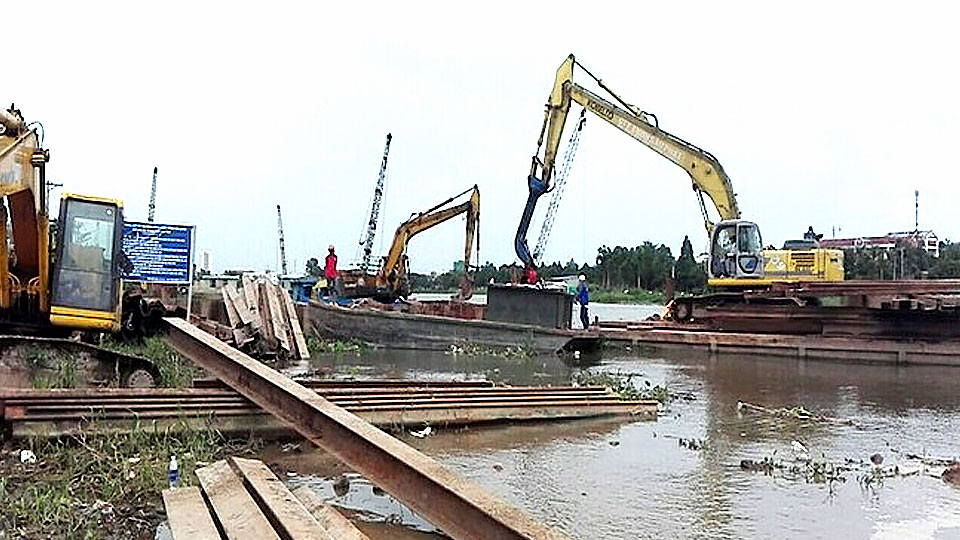 Áp dụng đơn giá nhân công, giá ca máy và thiết bị thi công xây dựng đối với dự án trong giai đoạn chuyển tiếp