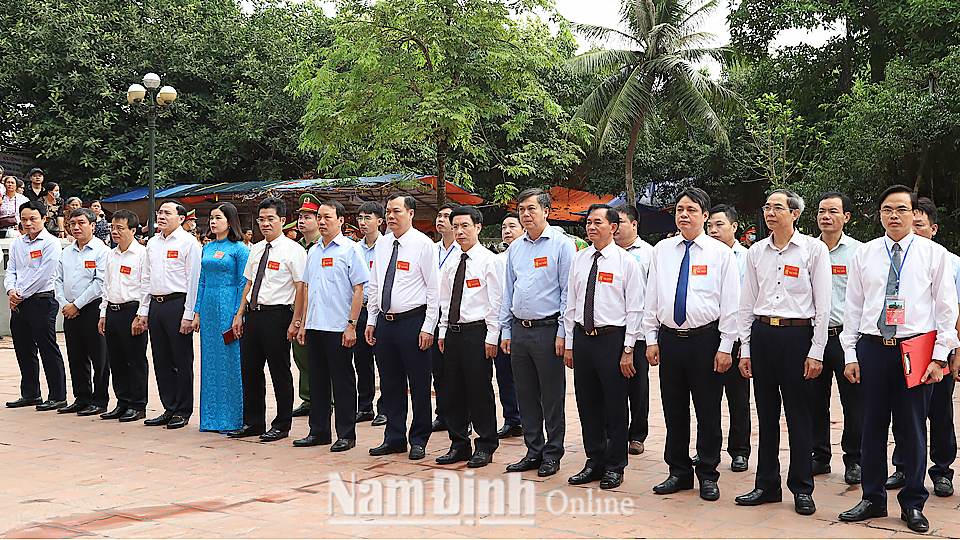 Dâng hương tưởng niệm các vị Vua Trần và 720 năm ngày mất Anh hùng dân tộc Trần Hưng Đạo