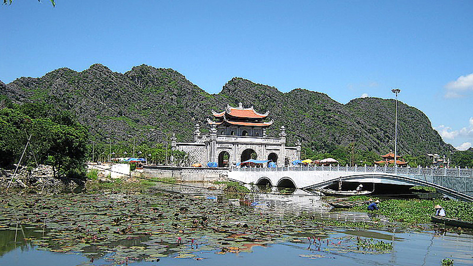 Di tích lịch sử và kiến trúc nghệ thuật Cố đô Hoa Lư