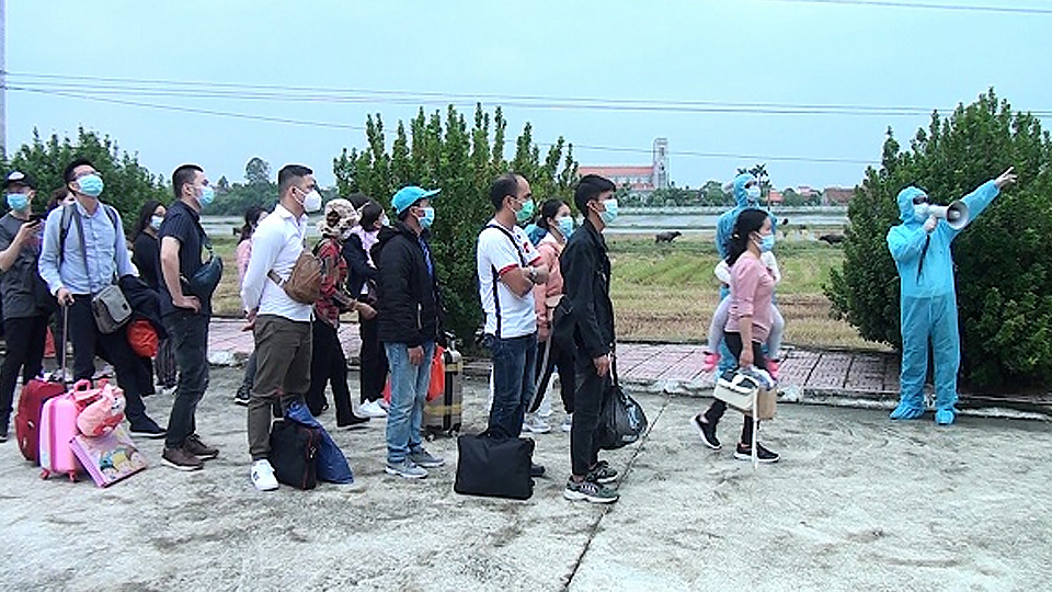 Tiếp nhận 129 công dân từ Nga về cách ly phòng, chống dịch COVID-19