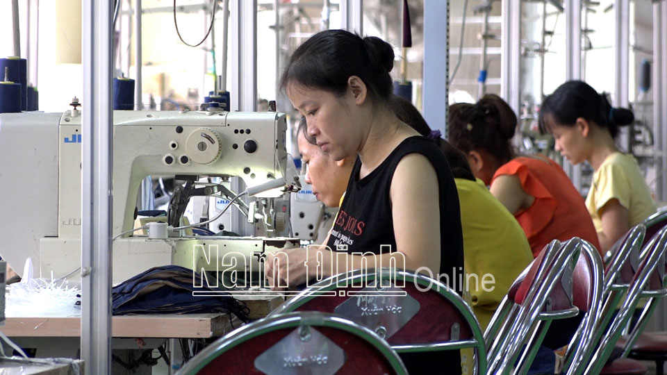 Người lao động tiết kiệm chi tiêu do ảnh hưởng bởi dịch COVID-19