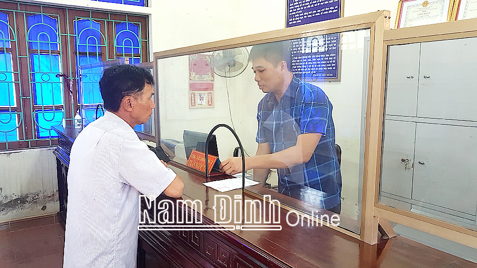 Xã Việt Hùng đẩy mạnh cải cách hành chính