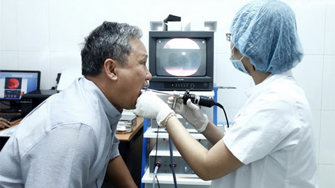 Phòng bệnh hô hấp cho người cao tuổi trong mùa lạnh