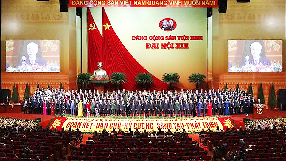 Đại hội XIII của Đảng thành công tốt đẹp - Thông qua Nghị quyết Đại hội
