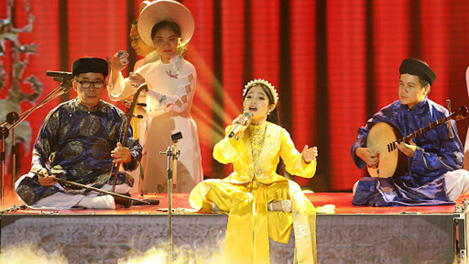 Nặng sâu câu hát văn