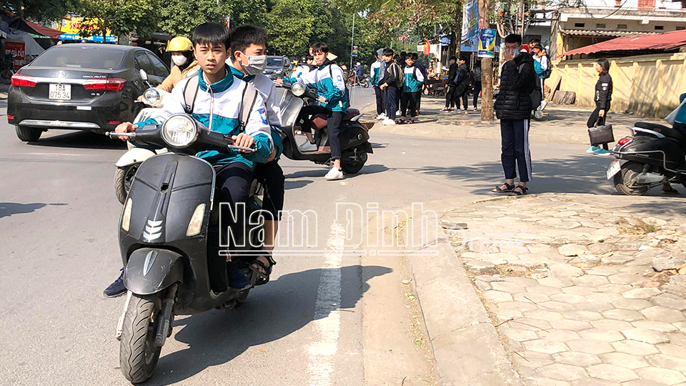 Hiểm họa từ xe đạp điện, xe máy điện (kỳ 1)